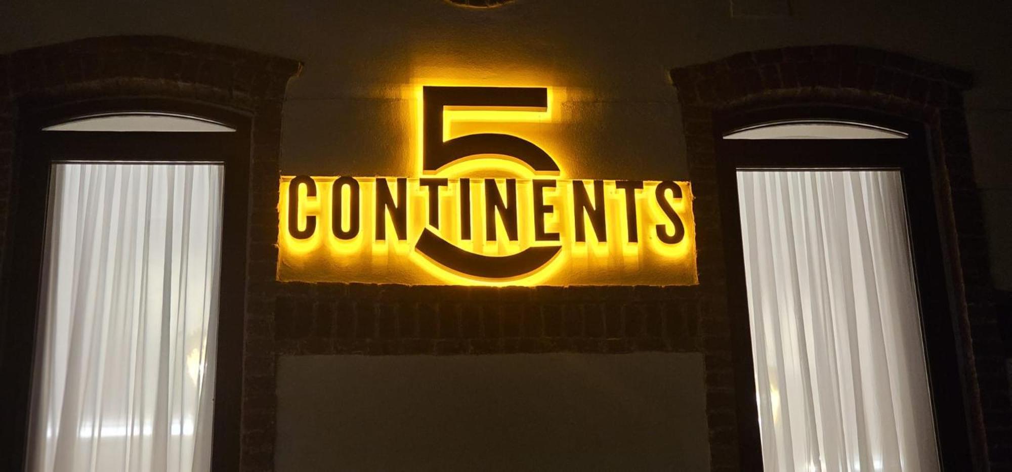 Hotel 5 Continents Craiova Exteriör bild