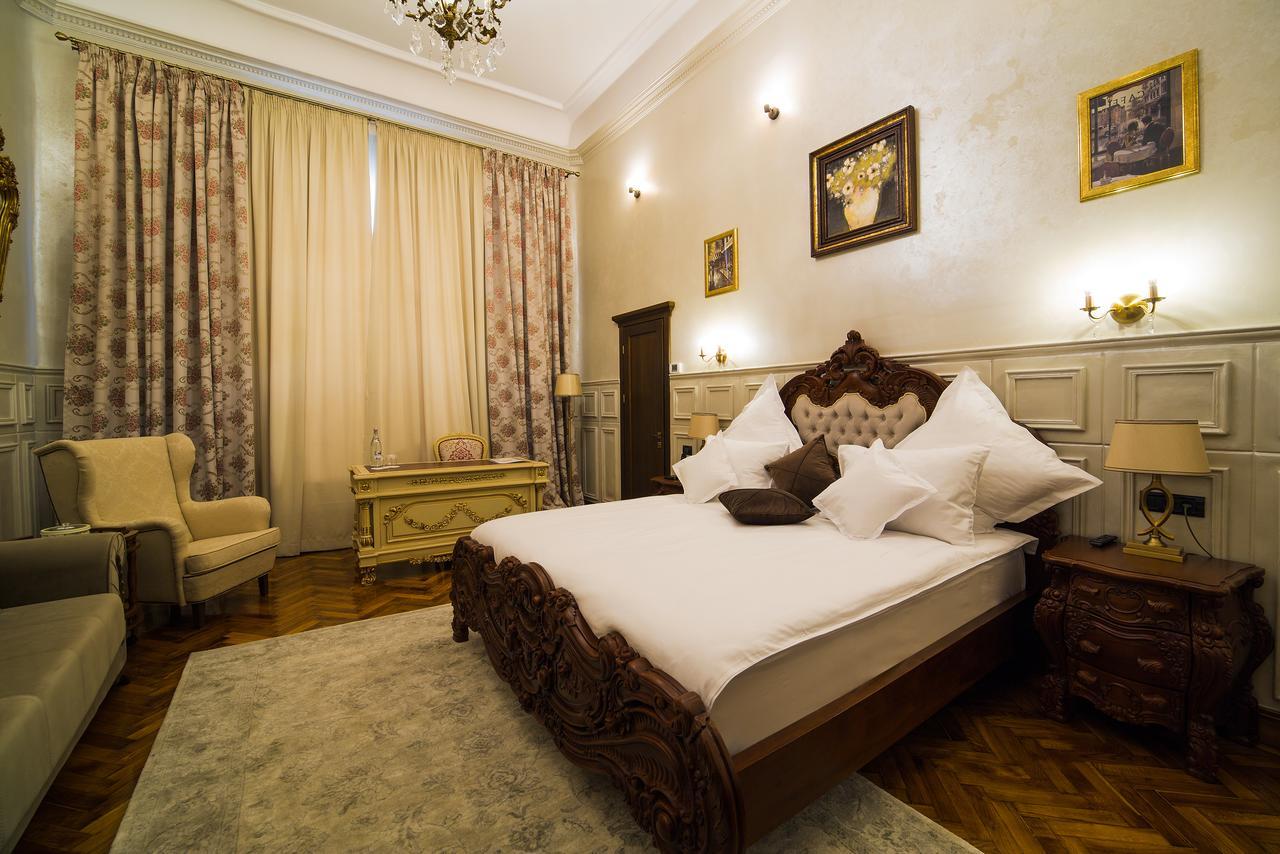 Hotel 5 Continents Craiova Exteriör bild